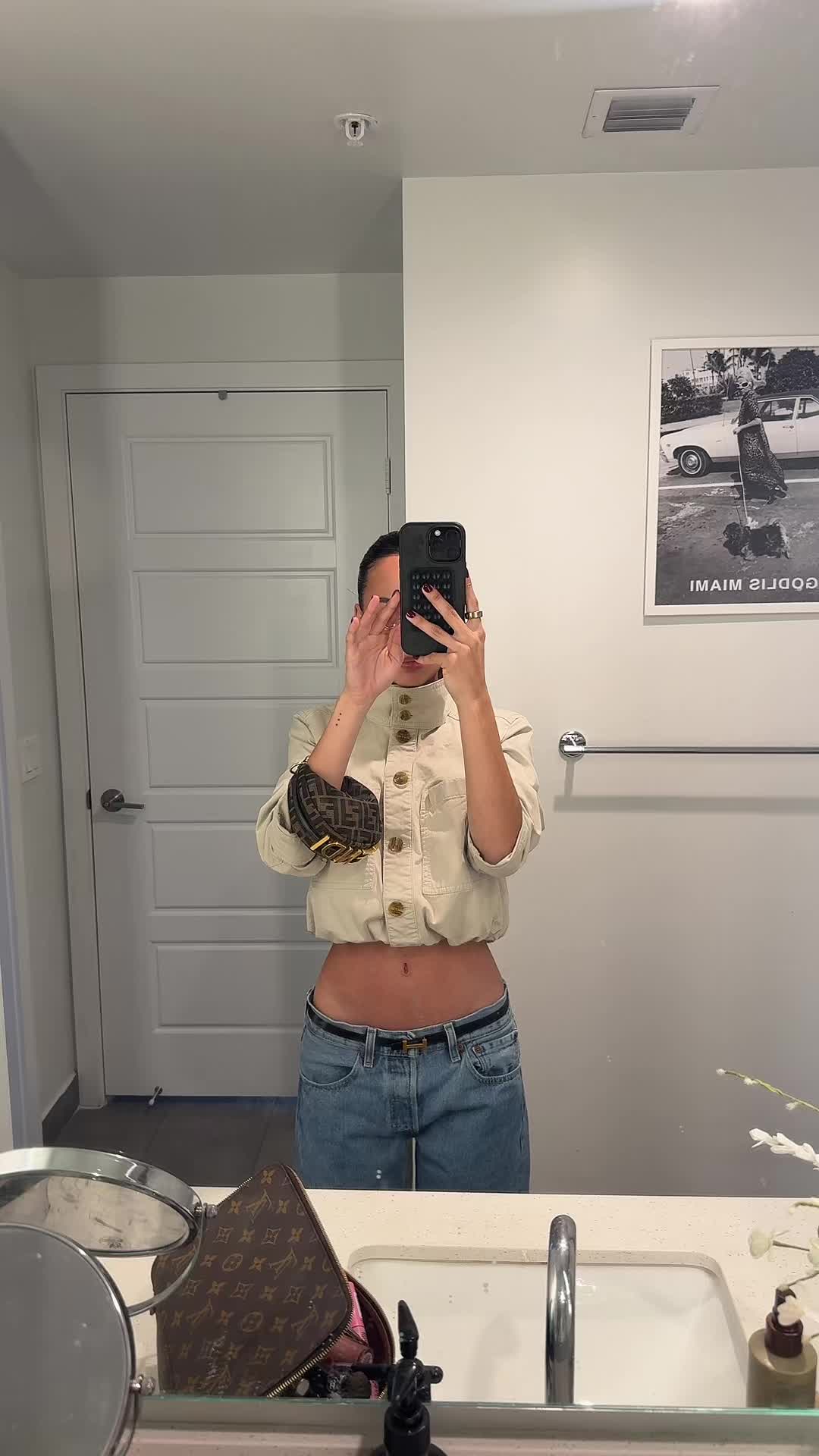 @Ana B