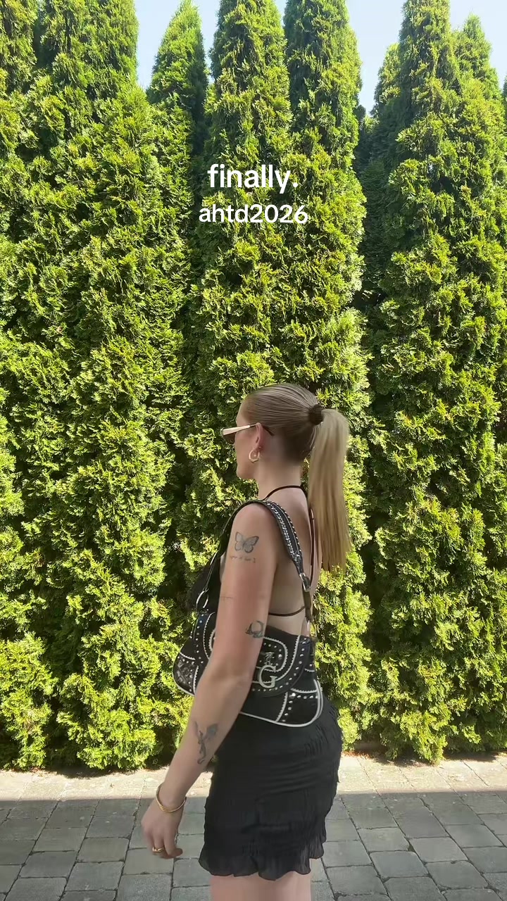 @leonimaarie