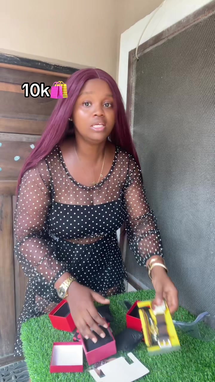 @Perfume, watch vendor in Uyo