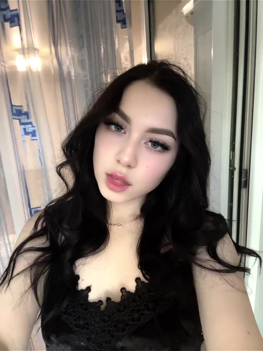 @_romanovna_🌹