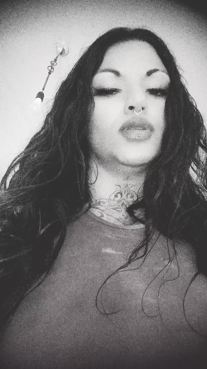 @🥀Serena🦂🌈