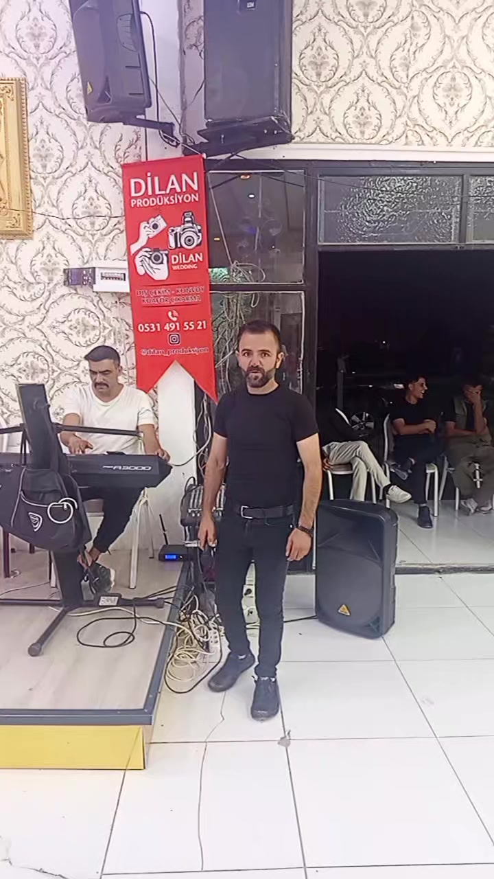 @HOZAN BAVER🎙️🎙️