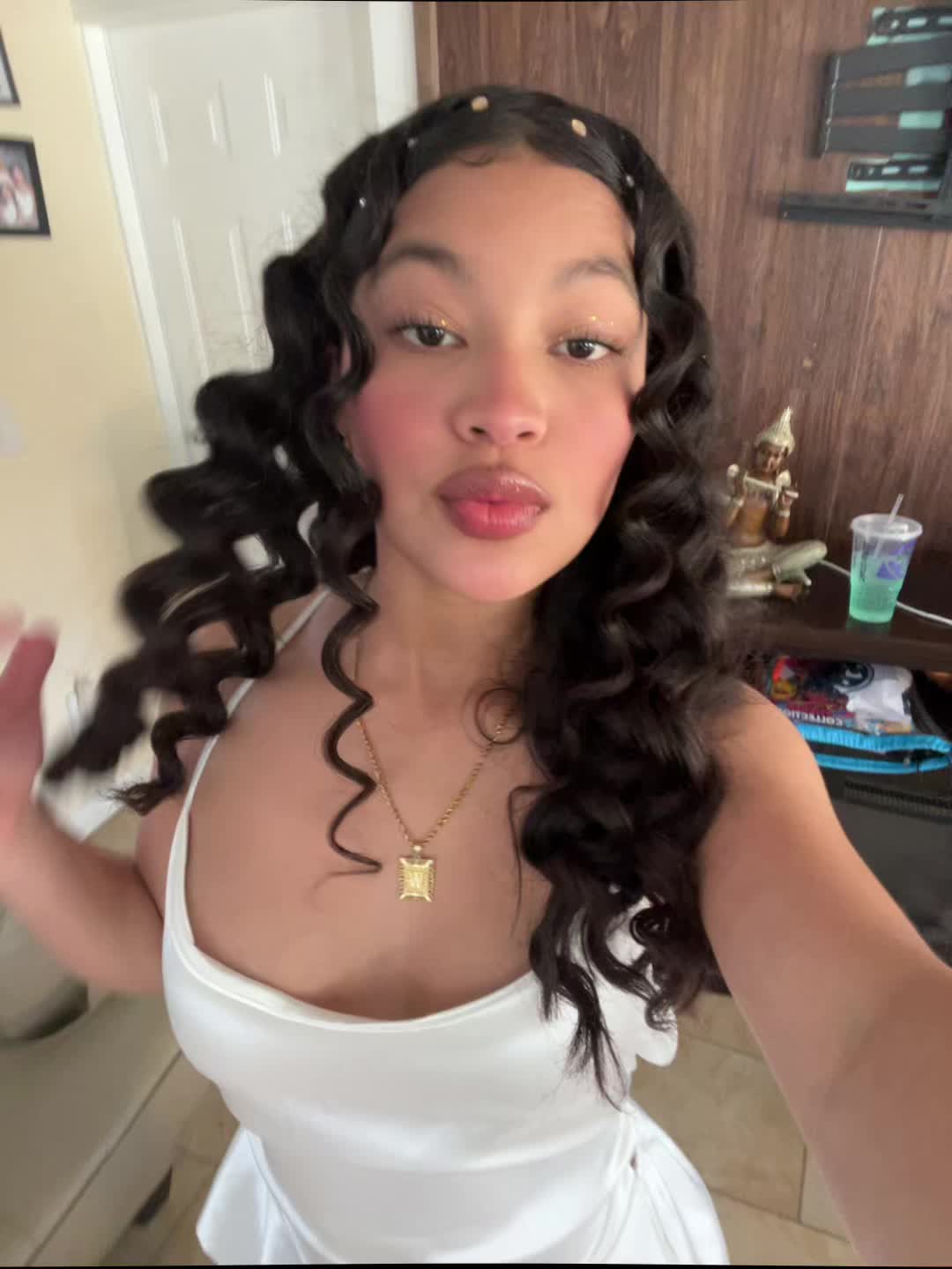 @Camila🦋