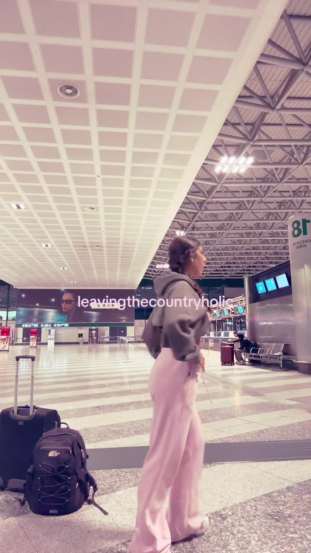 @๐๐จ๐๐ข๐ ๐๐จ ๐๐๐ฅ๐ฅ๐จ