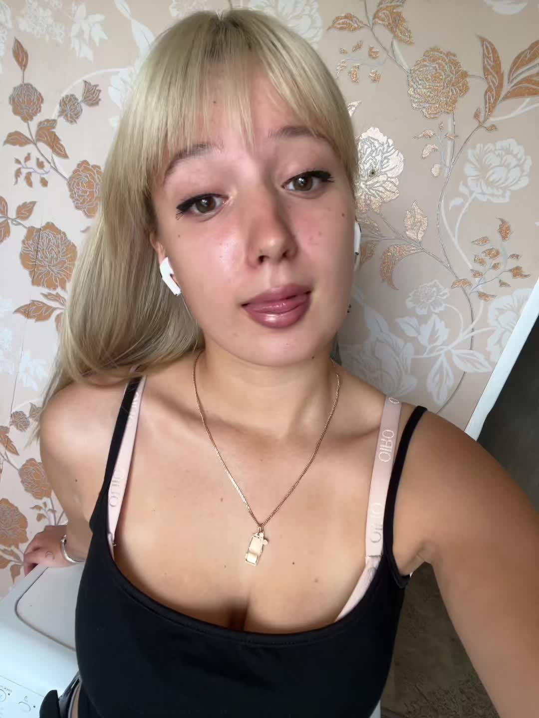 @blondy