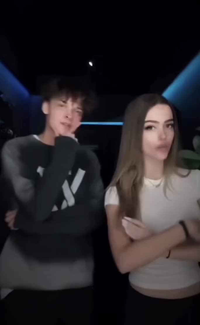 @𝕺𝖑𝖑𝖎_𝖇𝖆𝖍𝖍