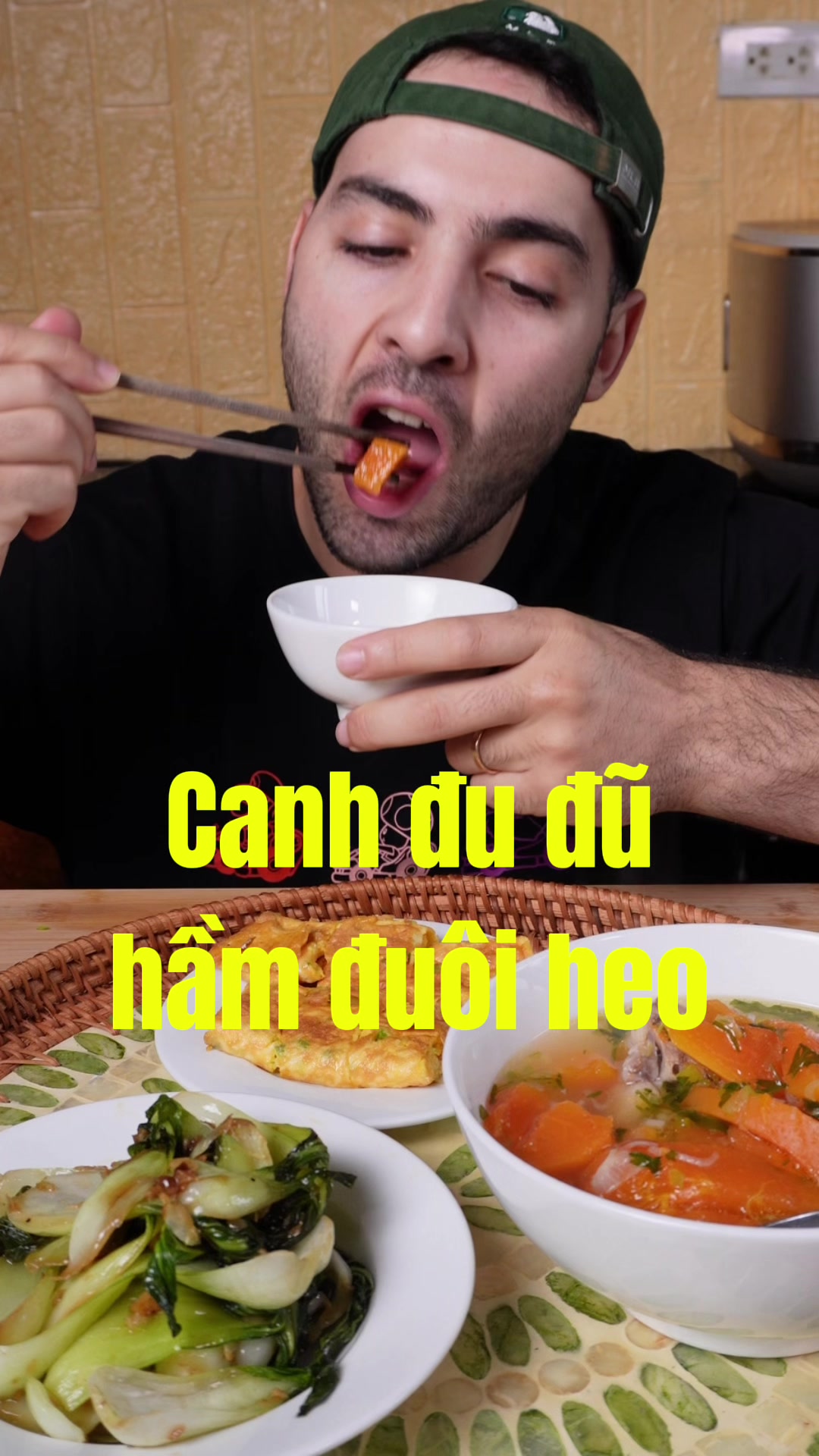 @Hamza ăn g&igrave;?
