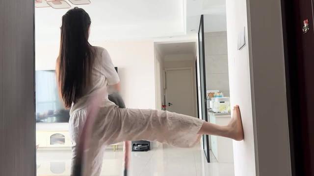 @Thi&ecirc;n Hạ G&aacute;i Xinh