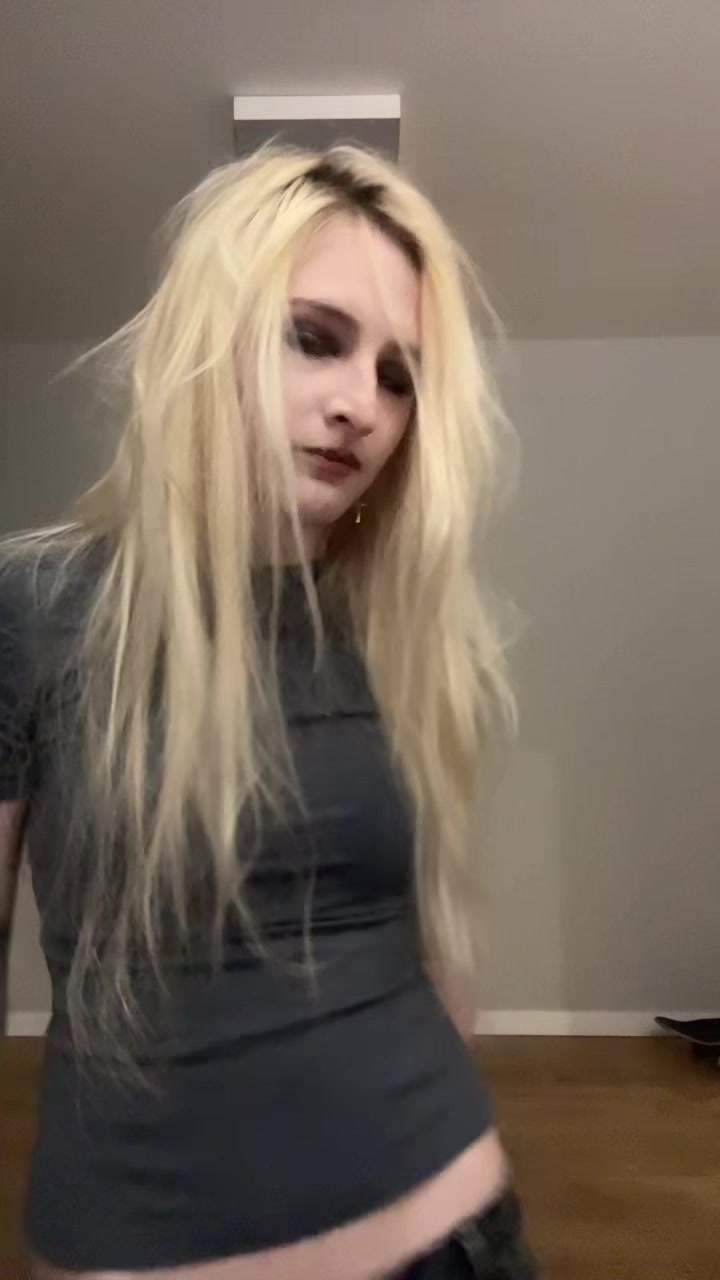 @kisswnnyc
