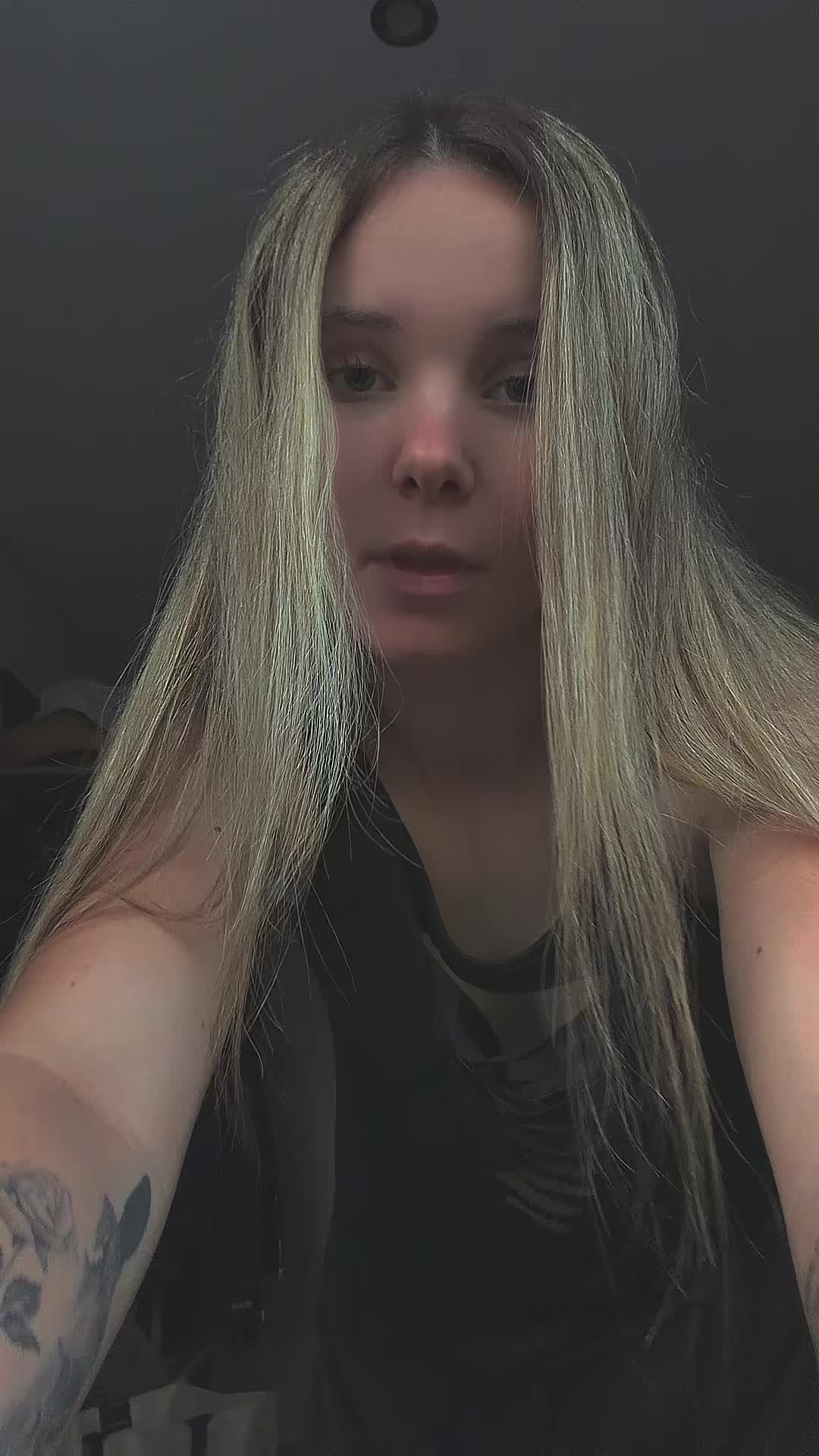 @Lena.pltdr