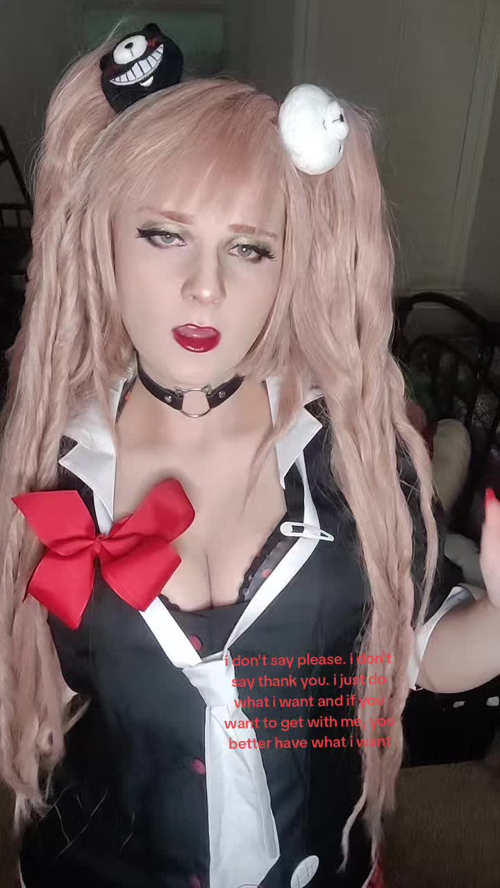 @Cosplayer antics
