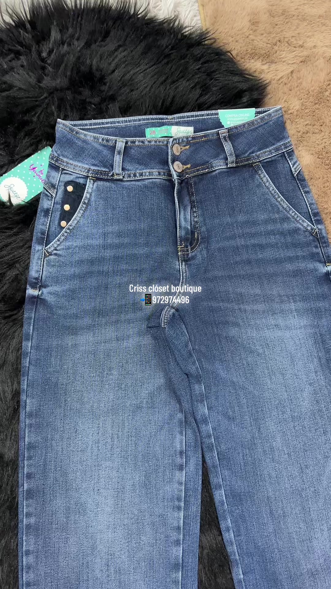 @criss closet-boutique