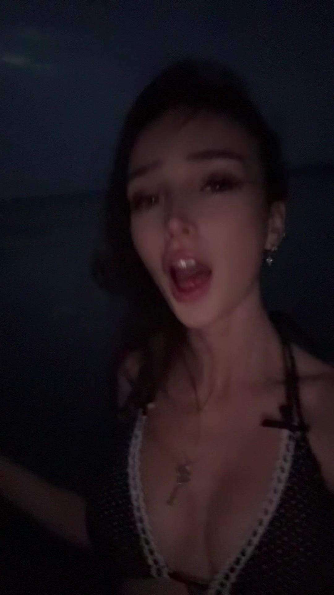 @Lola Moon