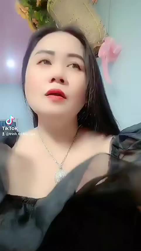 @Kiều Hoa L&aacute; Thắm