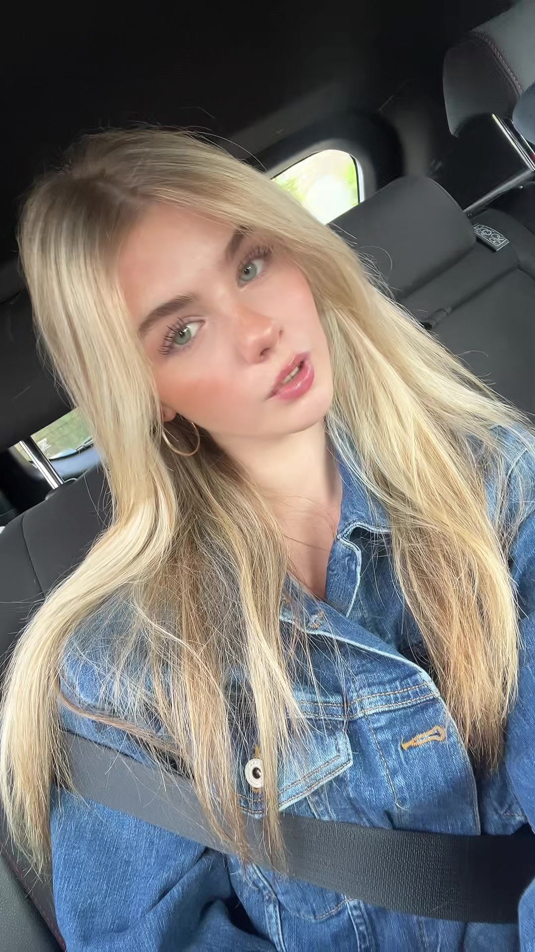 @domi
