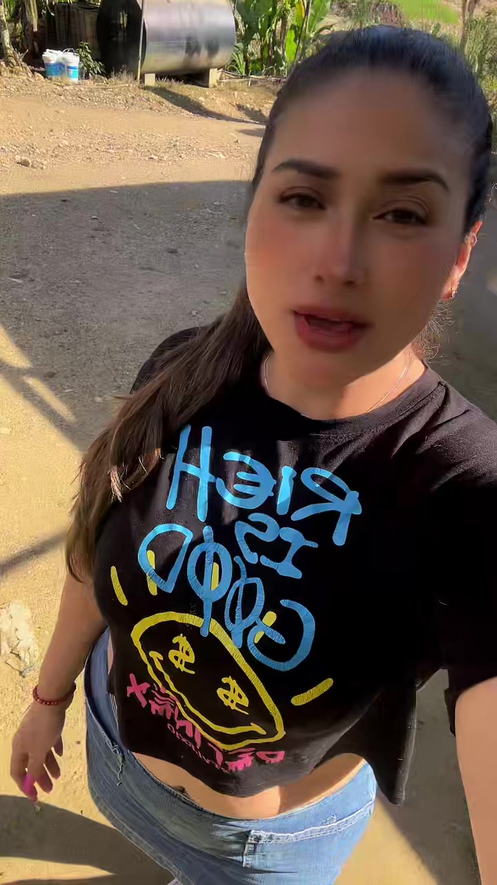 @𝕮𝖍𝖎𝖔 𝕰𝖓𝖈𝖆𝖑𝖆𝖉𝖆 🌻🌵