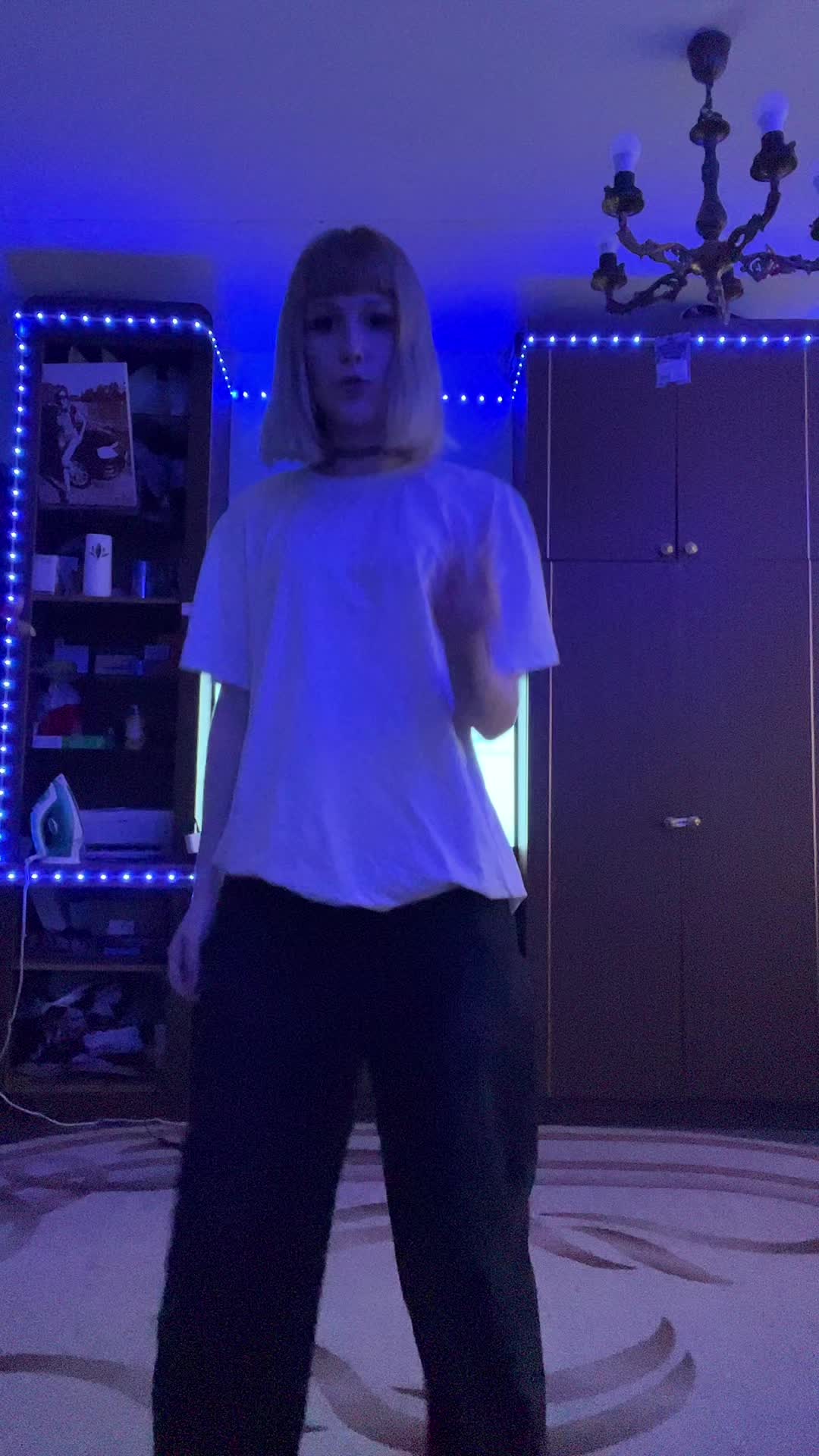 @kriskaa