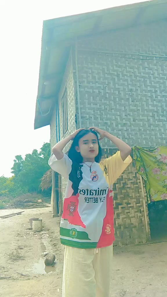 @Baby htet lay🌹