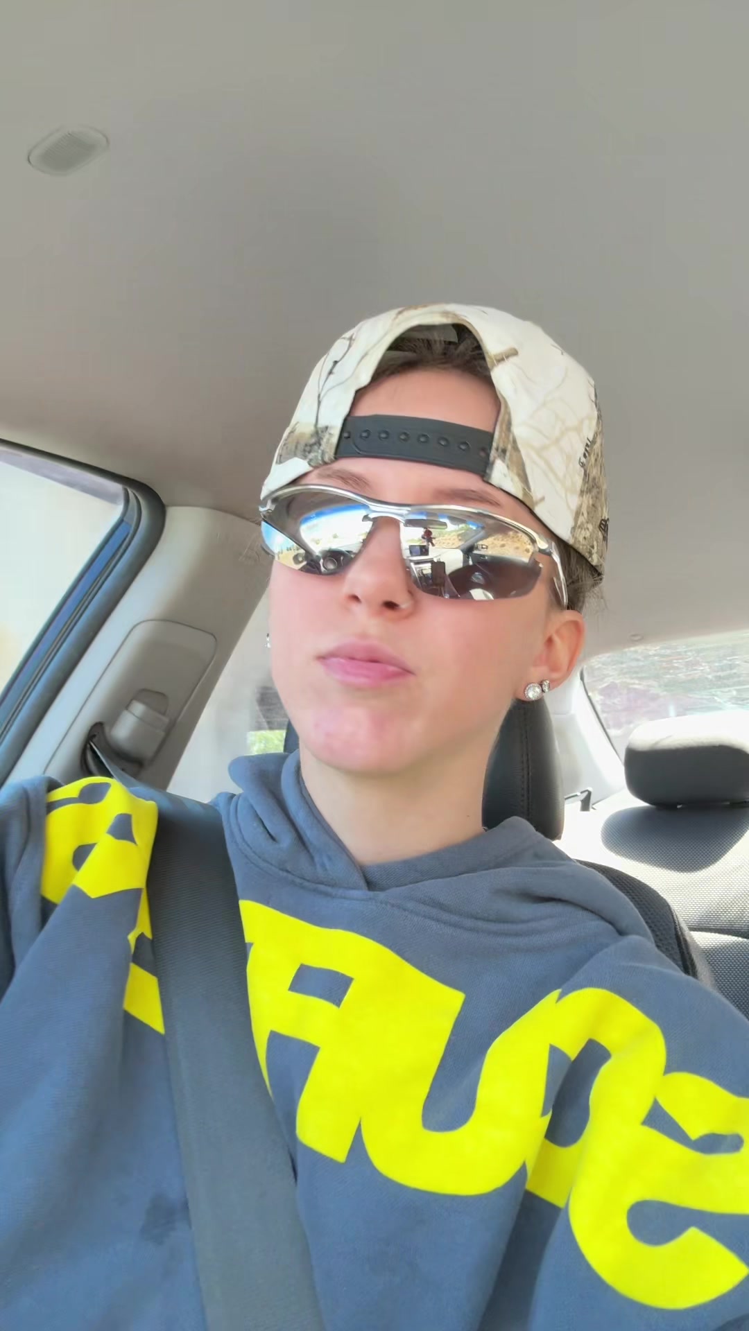 @lesbiwhiteboycarl