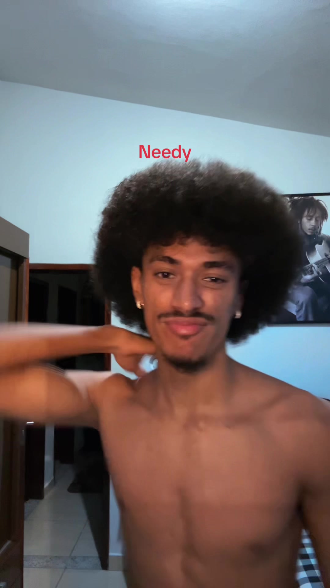 @neuvess_