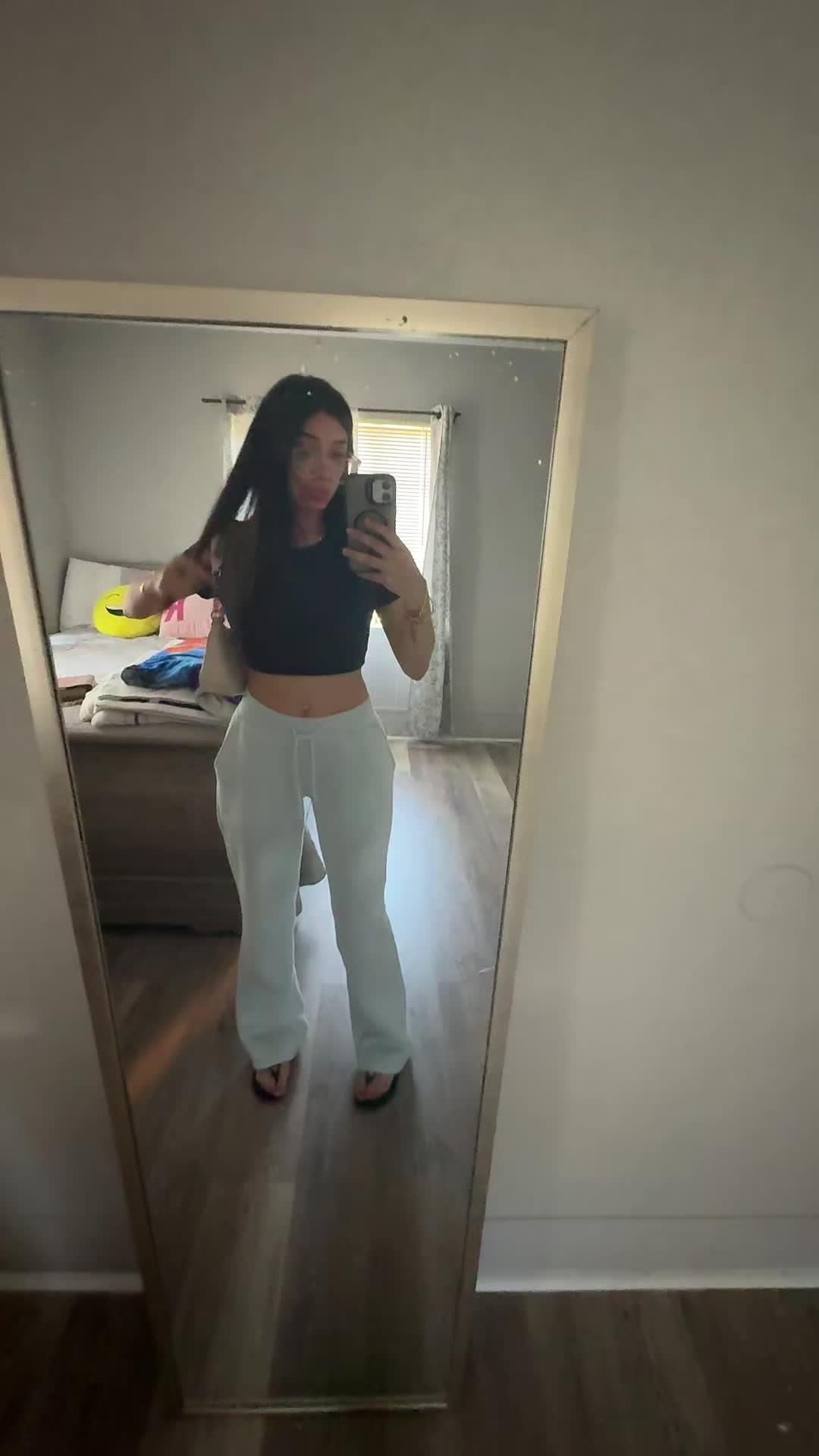 @𝗦 𝗛 𝗜 𝗥 𝗟 𝗘 𝗬