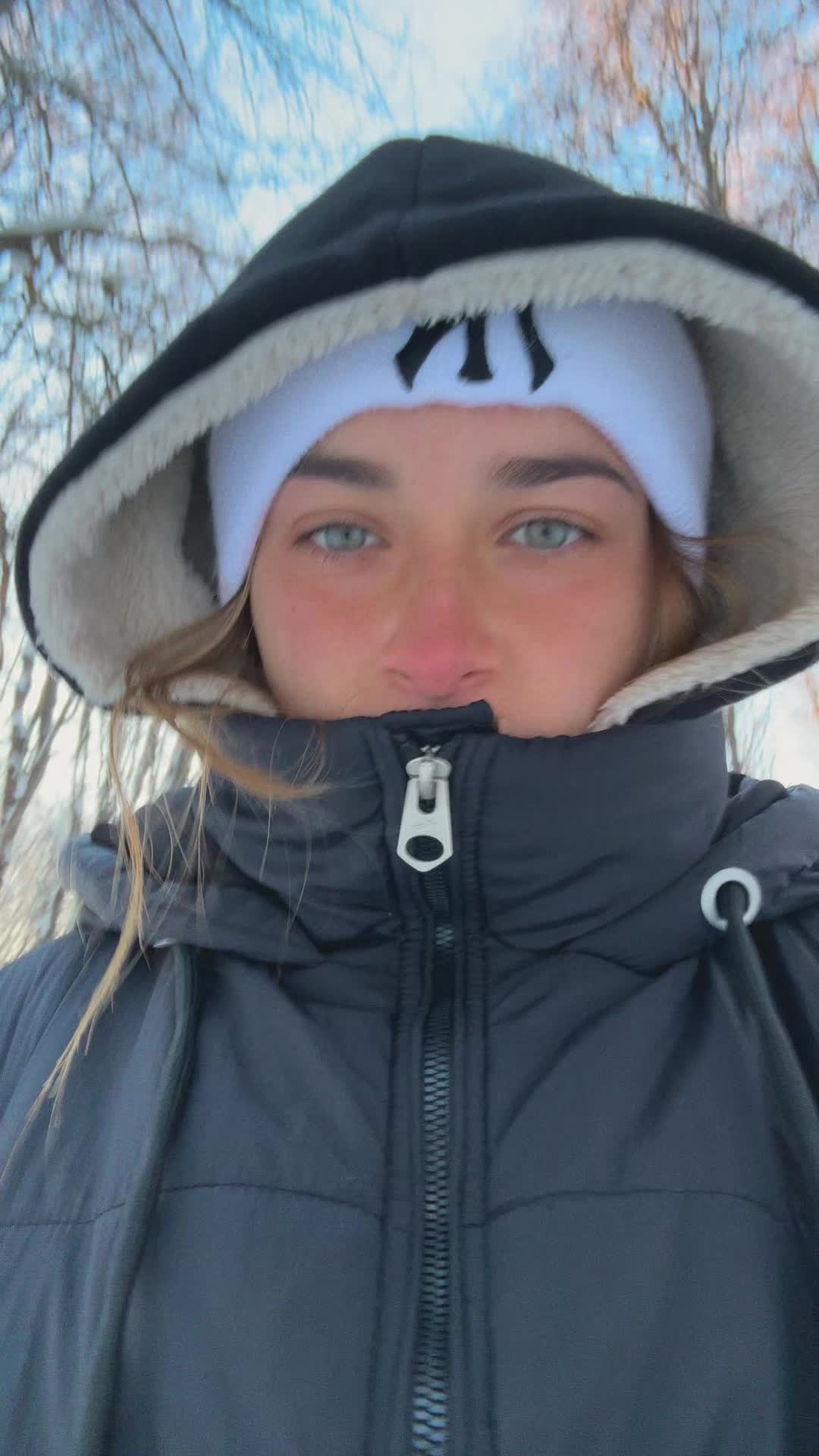@vickyyf