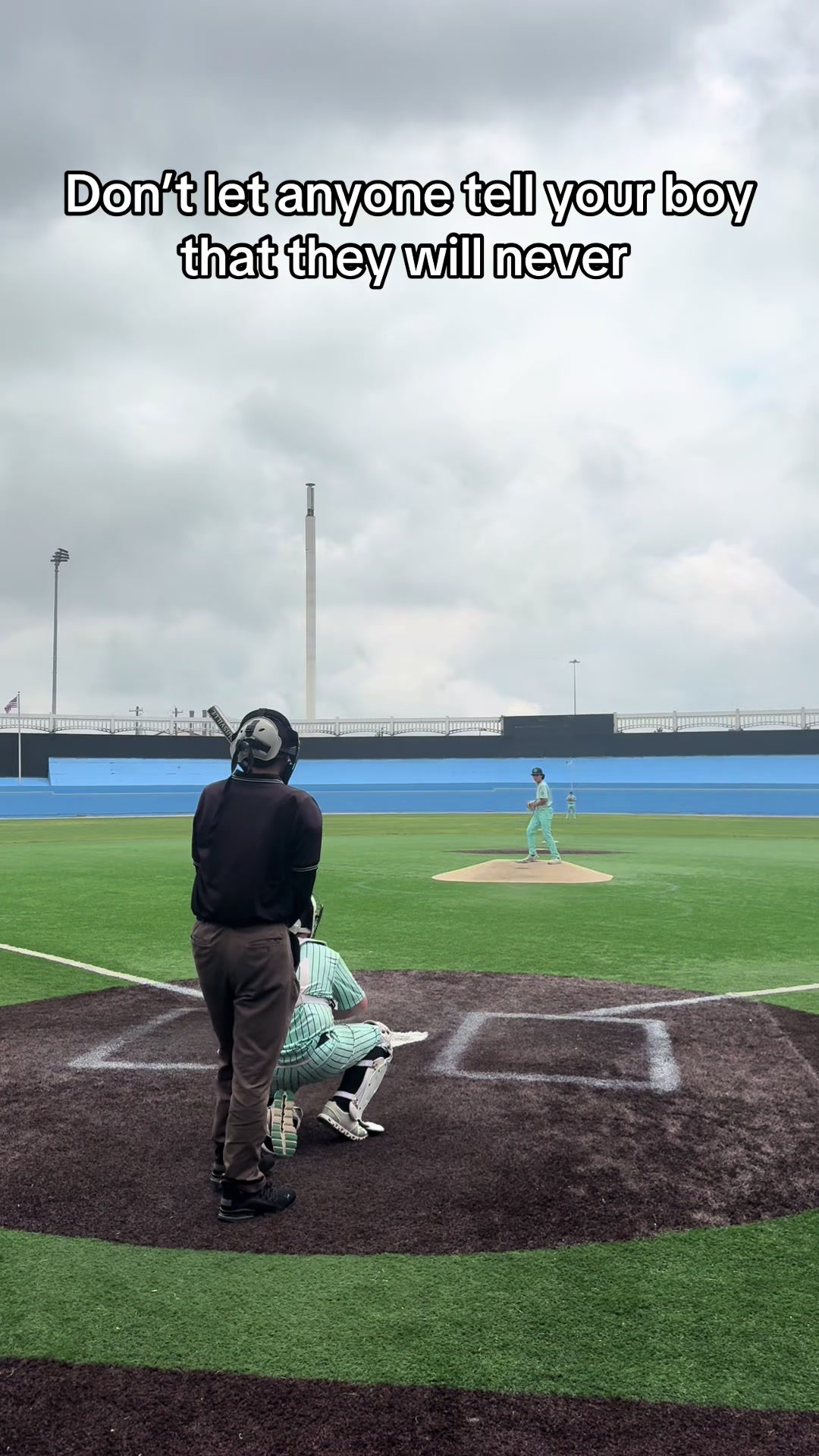 @JNicole✝️💪🏼⚾️🎸🏈
