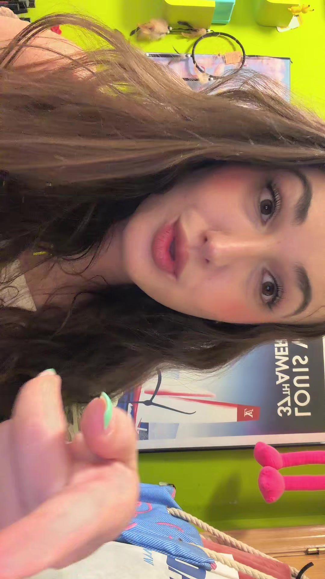 @Daniela💚