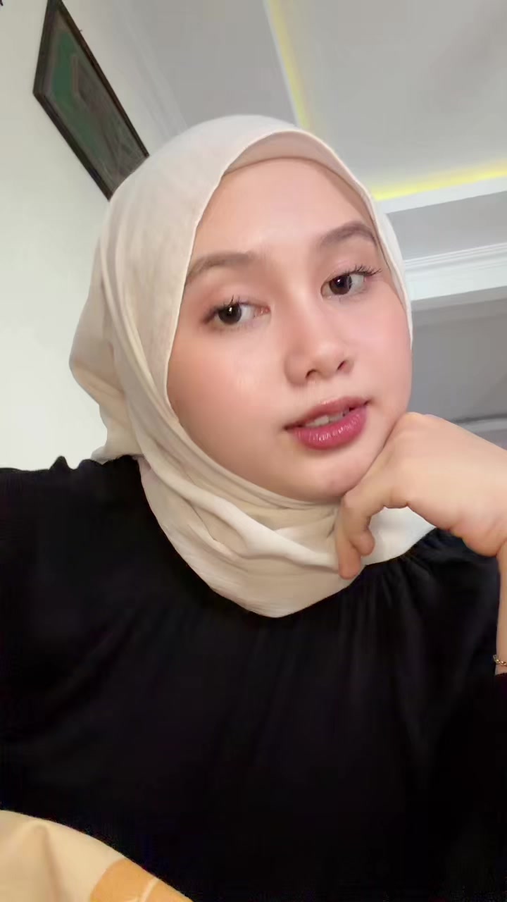 @Leyy_
