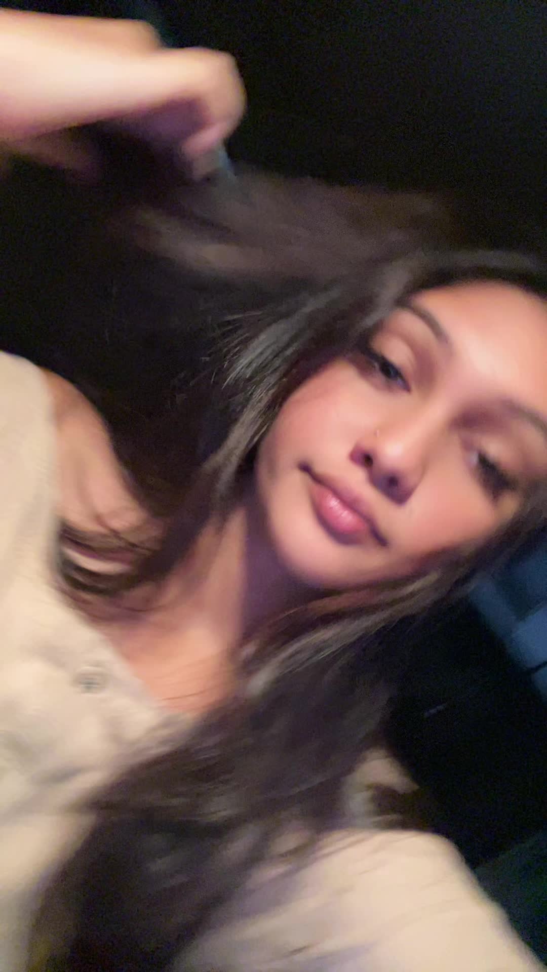 @𖣂