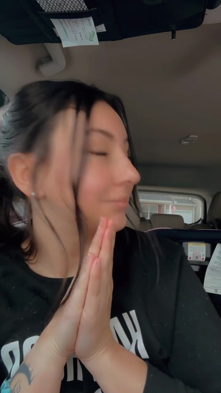 @AshleyDenay