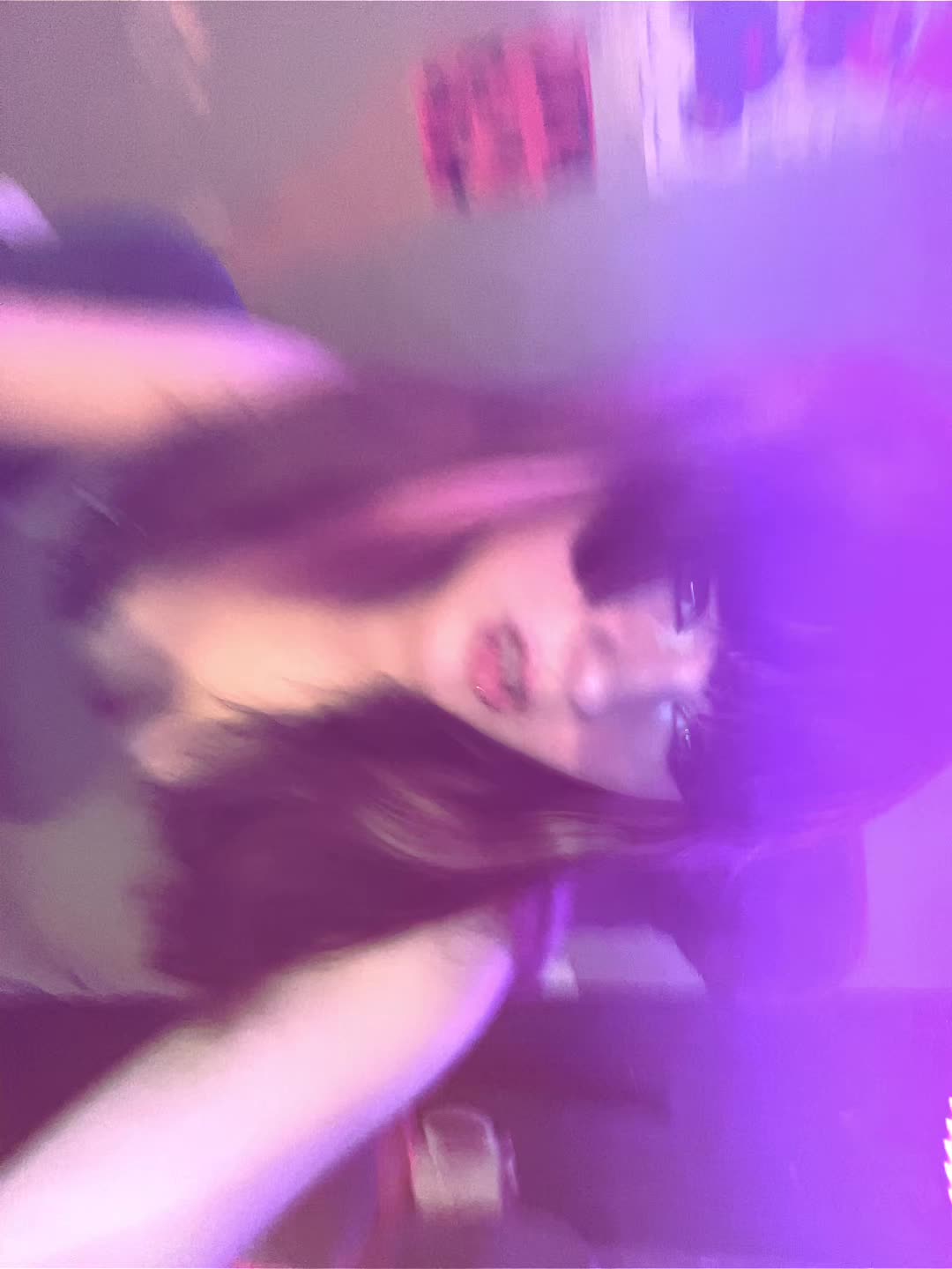 @Gir_emogirl_jonniegulbert🚬