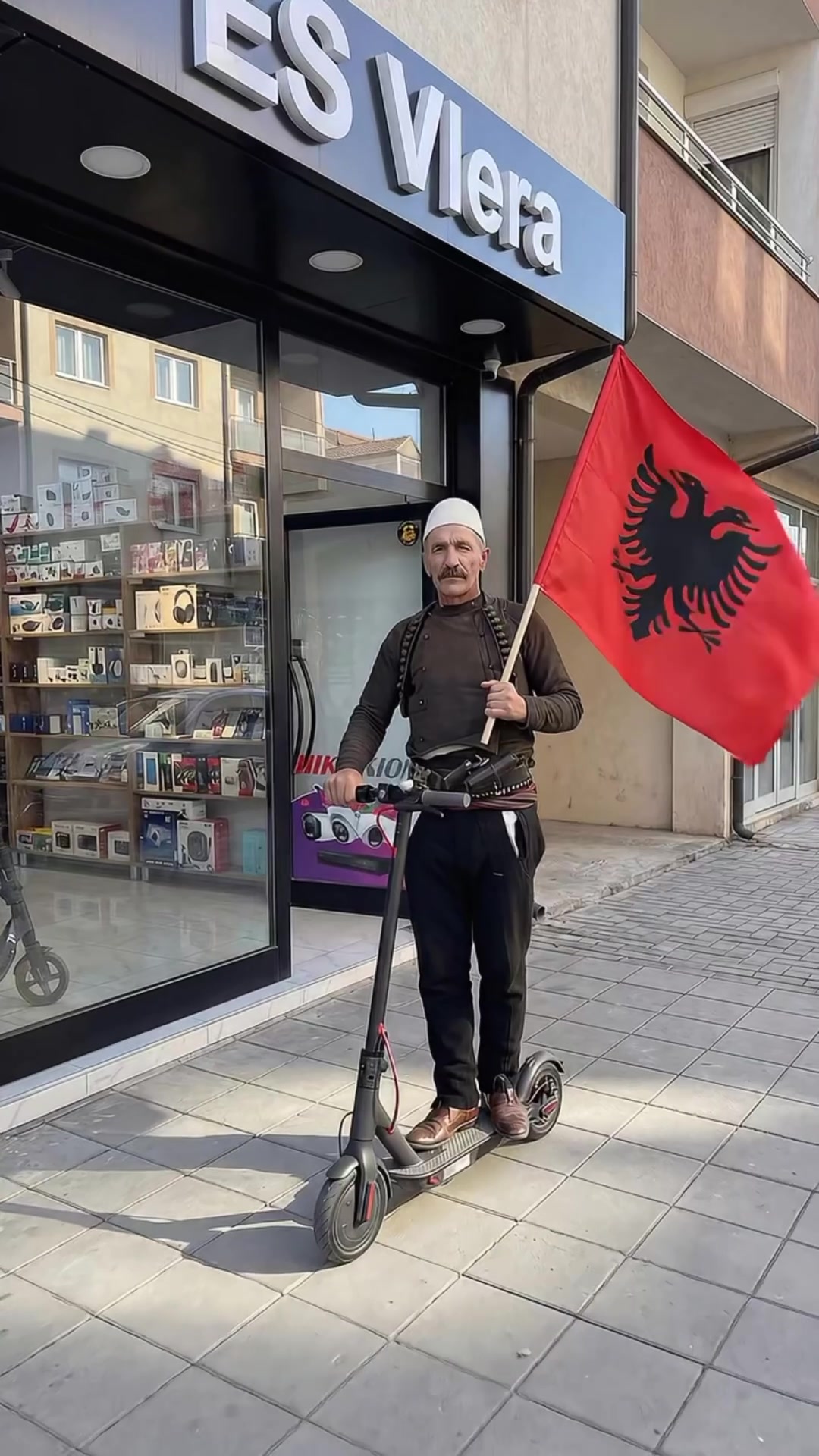 @Es Vlera
