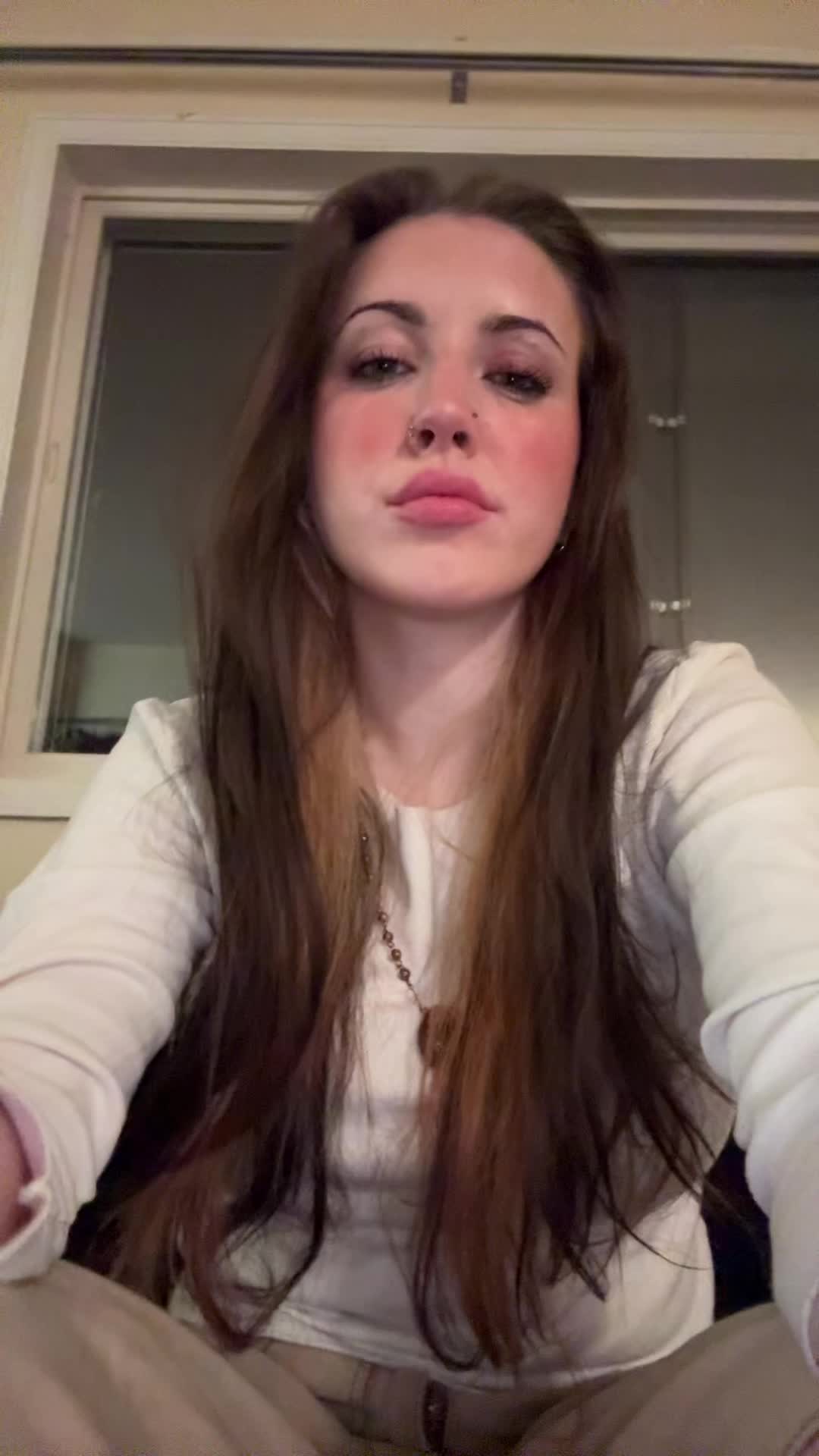 @🦂