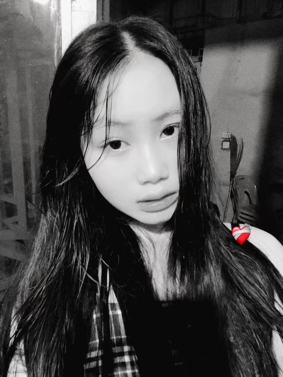 @Zhâ^._.^Zhŷ