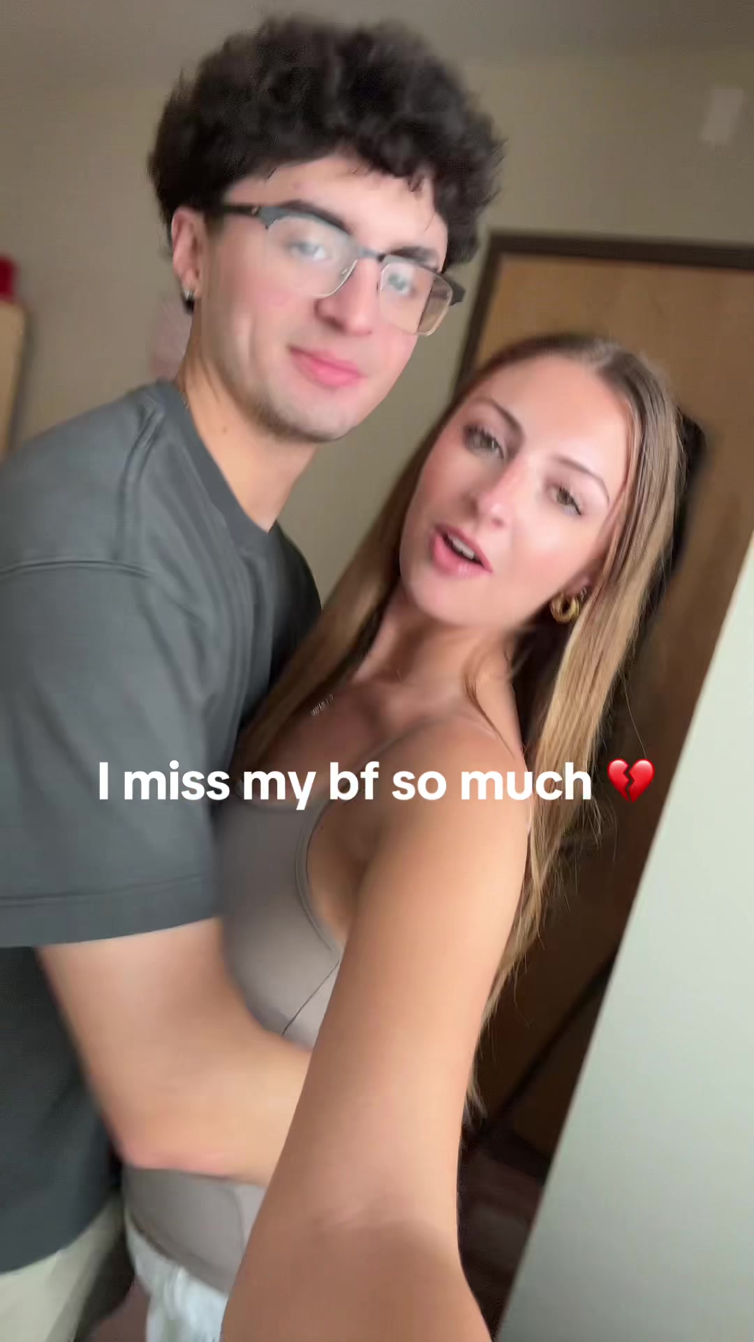 @_rileyconn