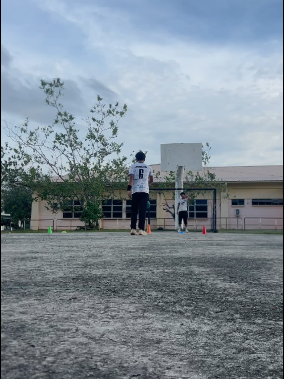 @Mka6️⃣