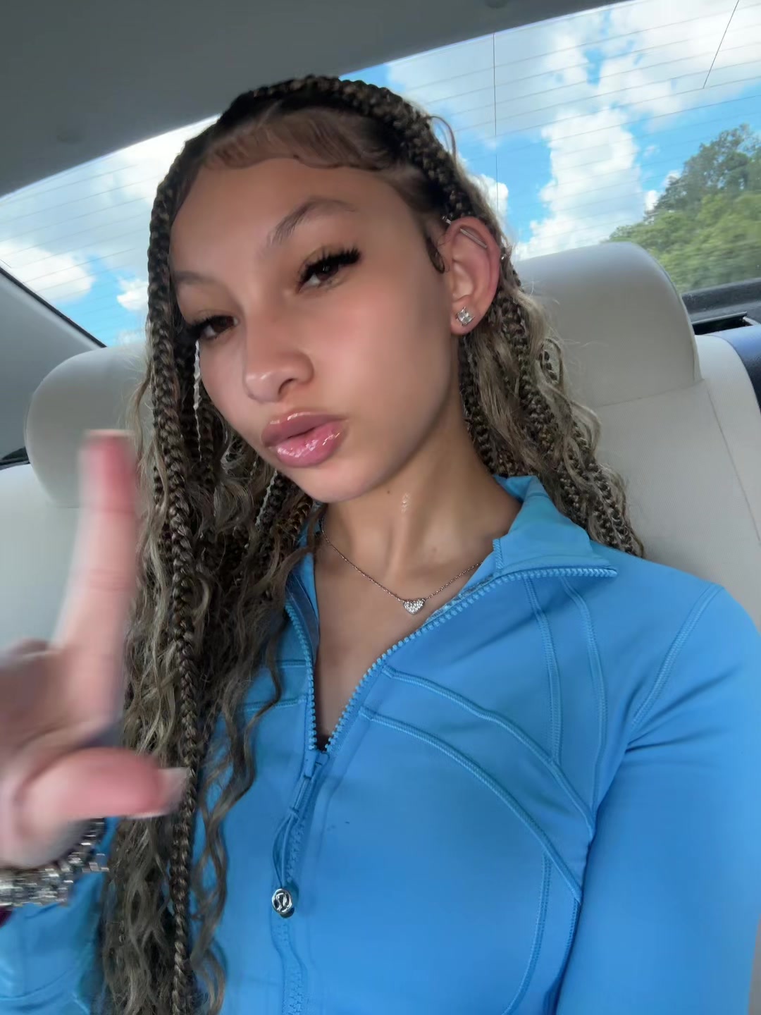 @mslightbrightt