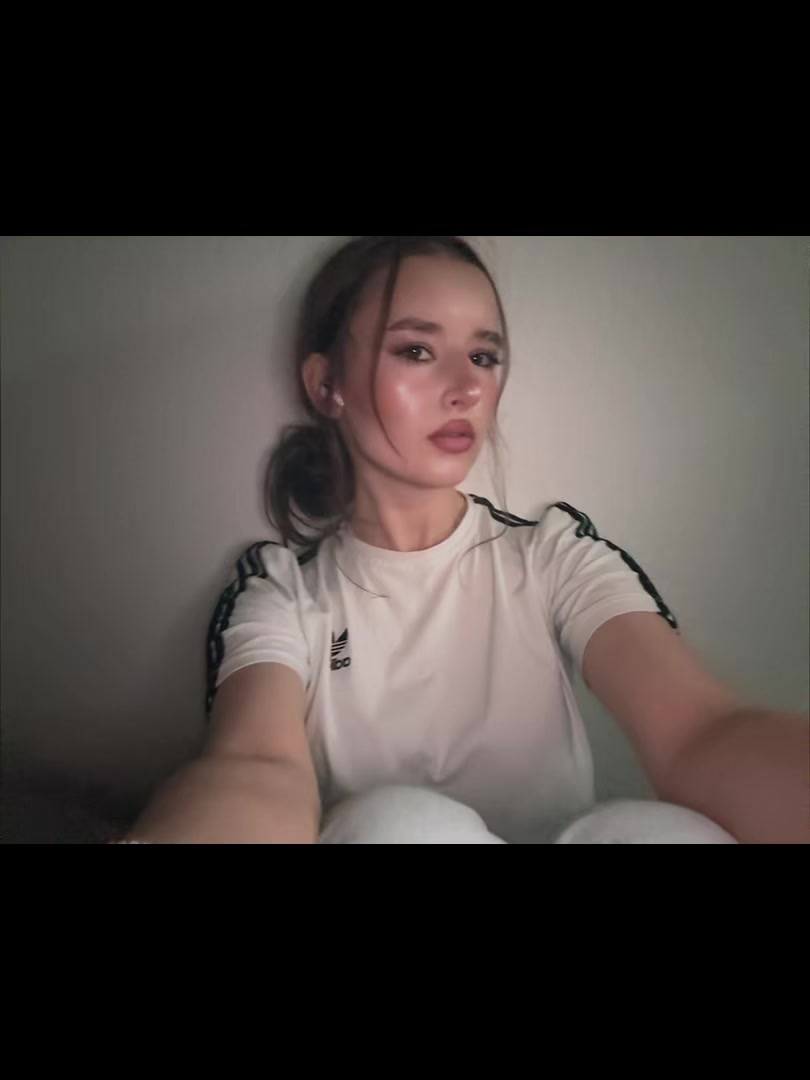 @𝔜𝔲𝔩𝔦✫