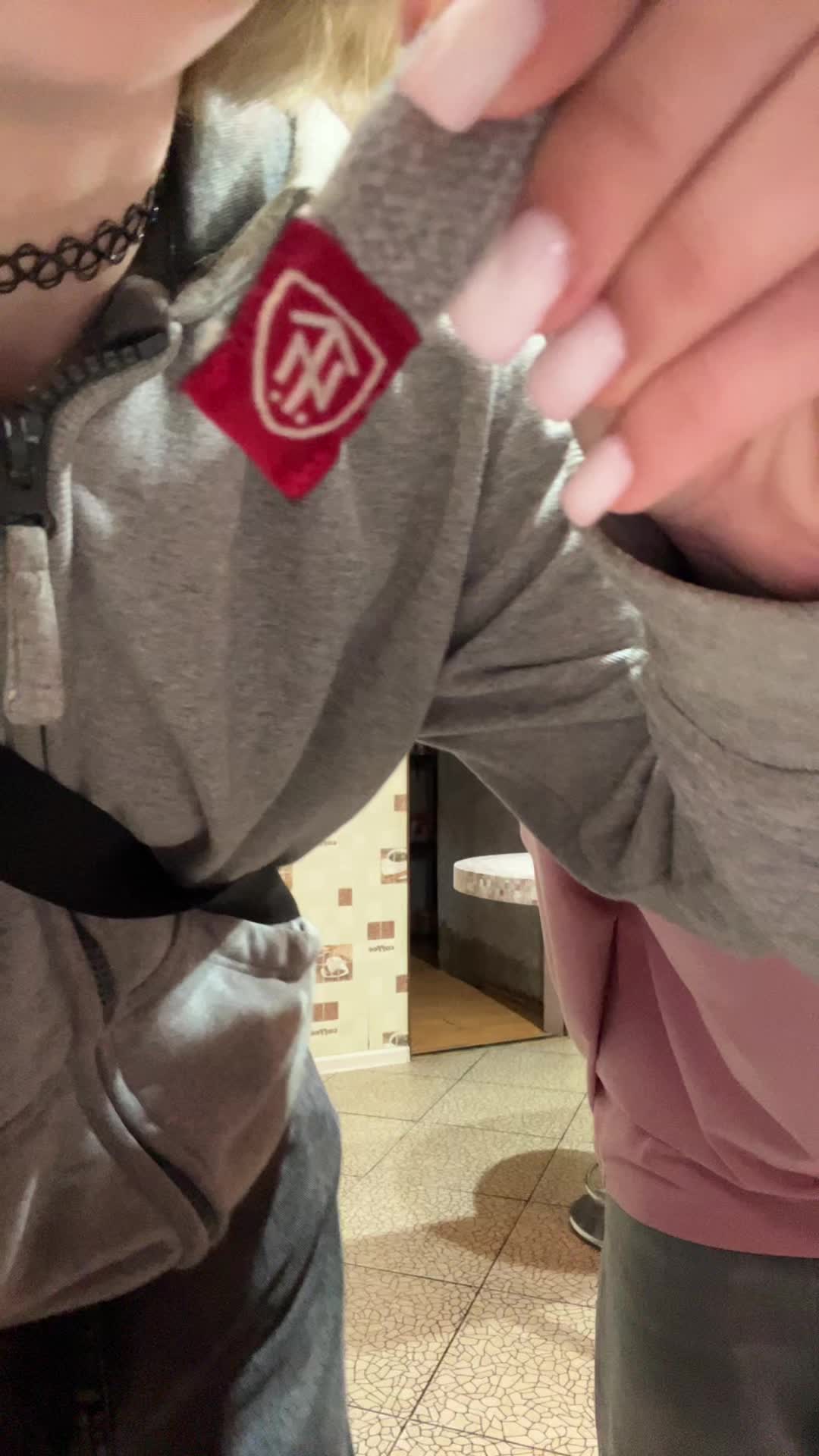 @kriskaa