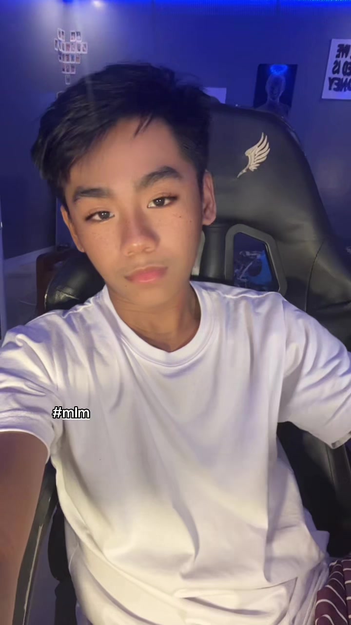 @itszz_yourkurtie