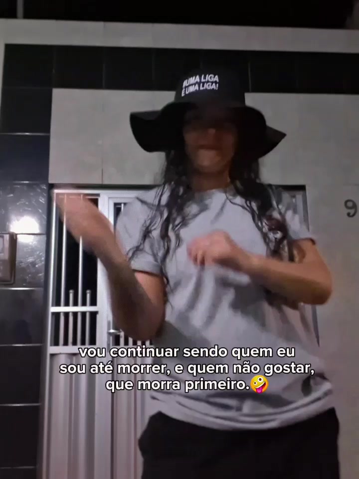 @ana_smithofc