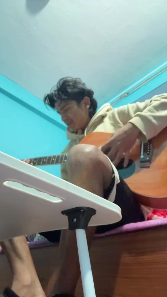 @The_रेsHu🥷