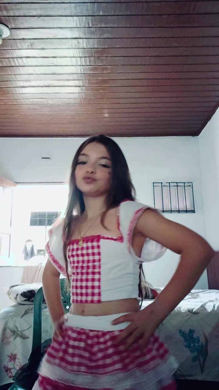 @Alaninha🌑🧛🏻&zwj;♀️🌟