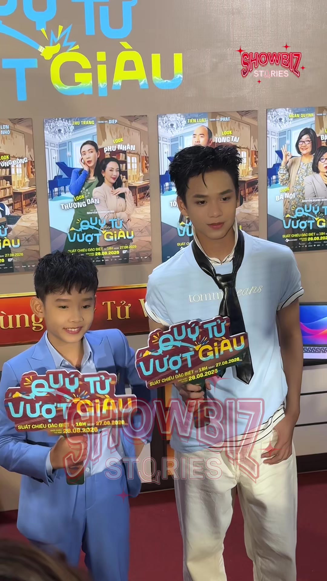 @Showbiz Stories