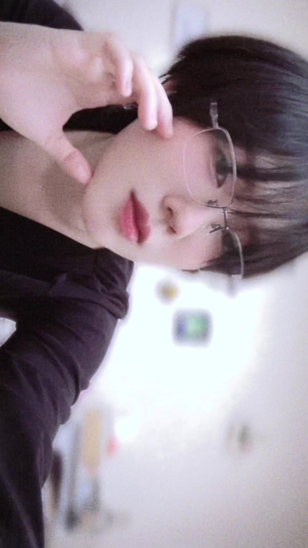 @倫