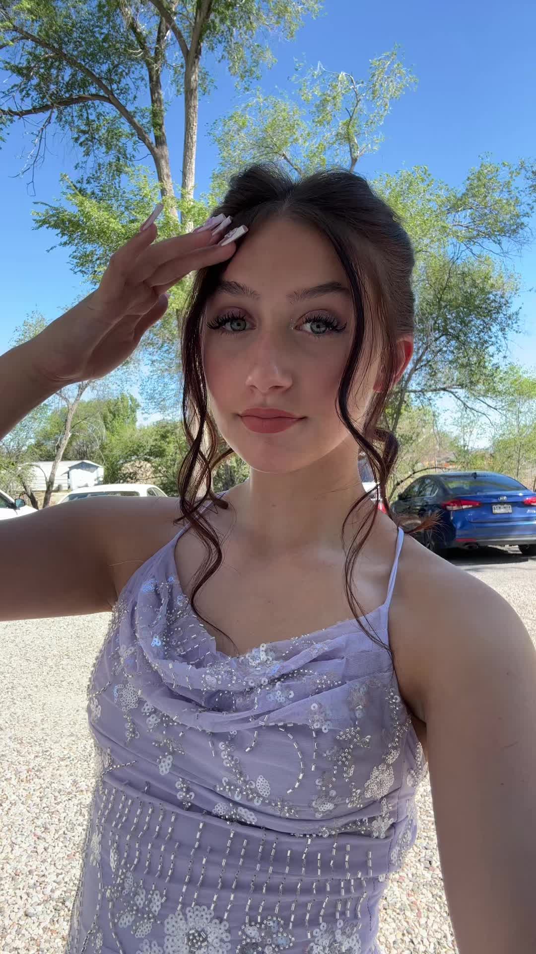 @♡ ella ♡