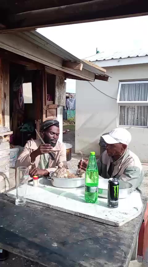 @Nqanqa