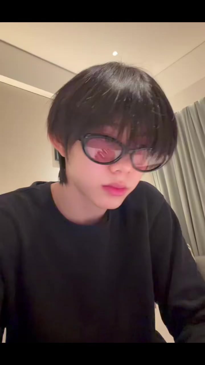 @⋆. 𐙚 ˚𝙒𝙚𝙣𝙝𝙖𝙣文涵 𝜗𝜚˚⋆
