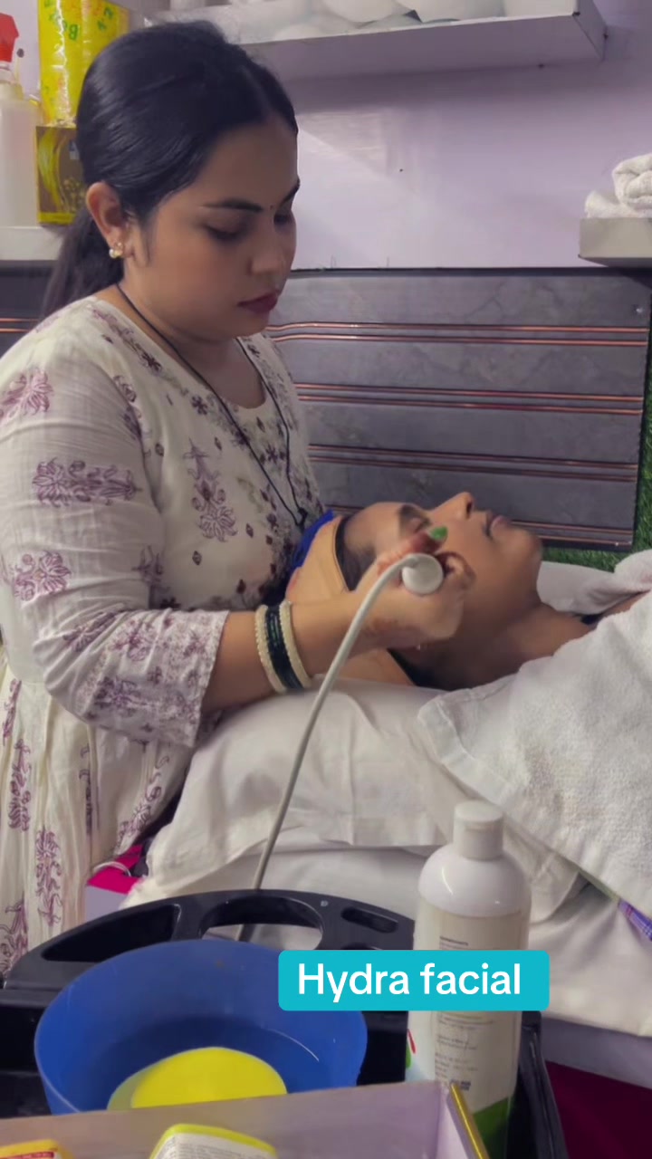 @Shila--makeup studio parasi